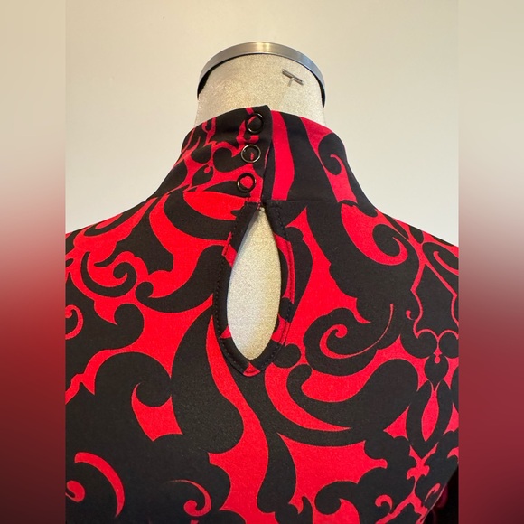 Beautiful Black and Red Dress - Picture 4 of 8